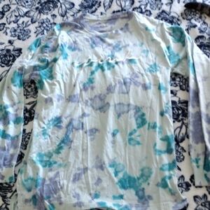 PINK Victoria's Secret Blue and Purple Tie-Dye Long Sleeve Tee